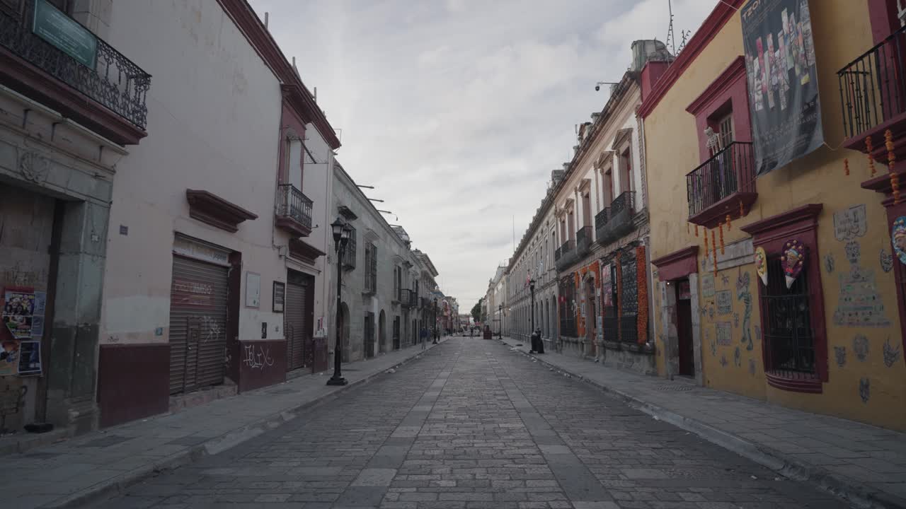 A street with buildings on both sides