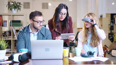 colaboración en equipo mediante el uso de virtual