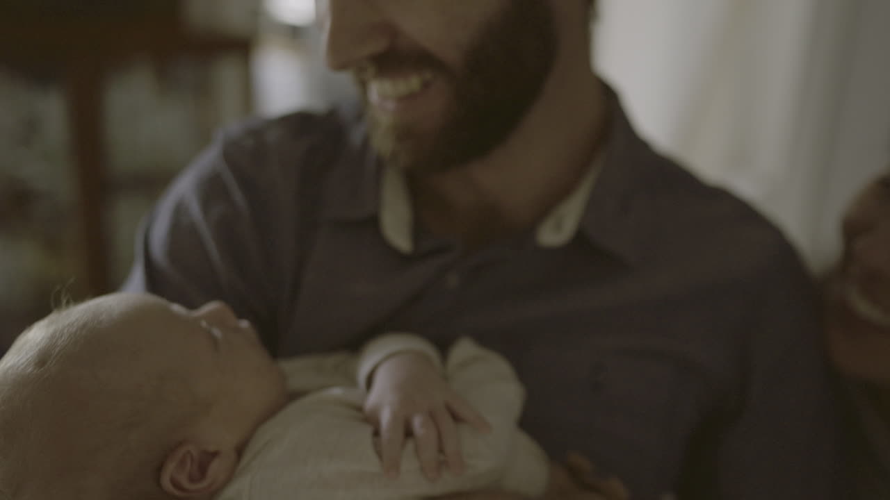 Baba ve Yeni Doğan Bebek