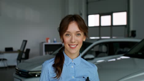 woman car salesperson
