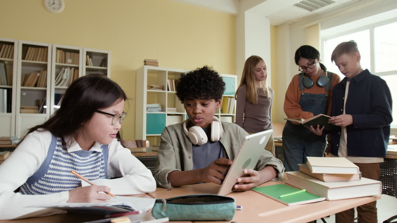 Diverse Students Engaged in Learning and Collaboration in a Classroom