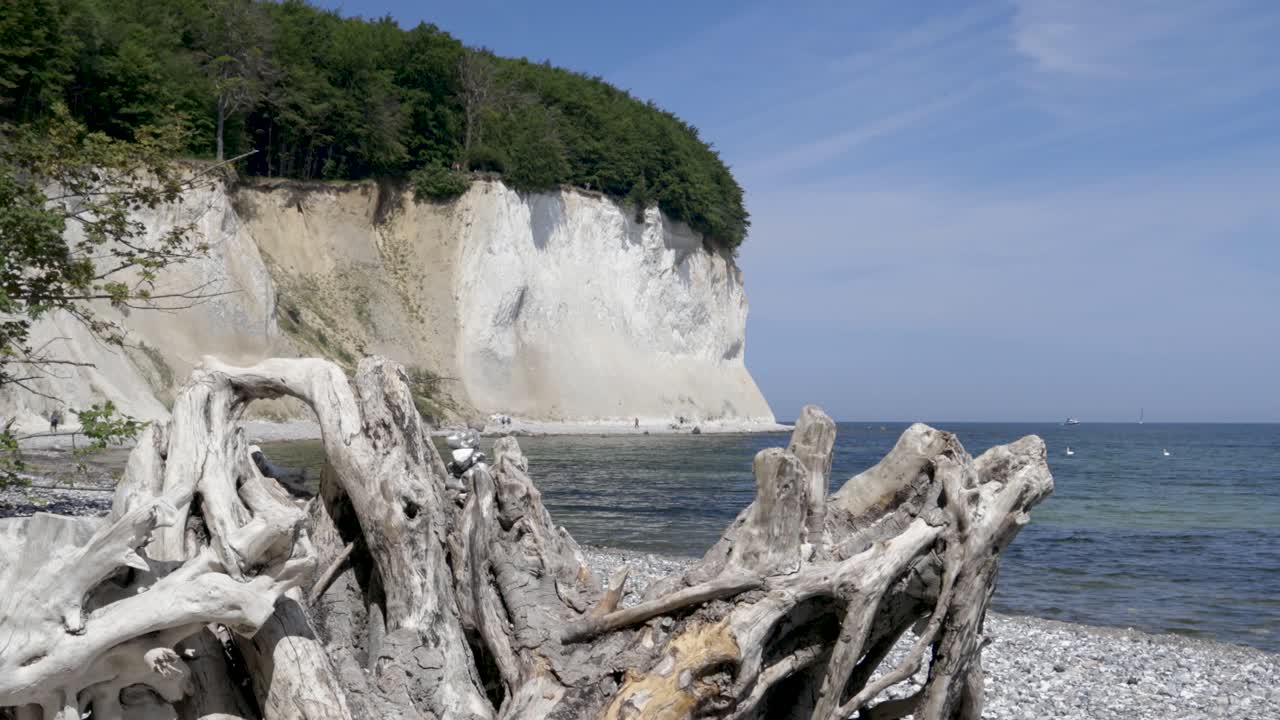 Kridtklintene på Rügen i Tyskland, Mecklenburg-Vorpommern på en smuk solskinsdag