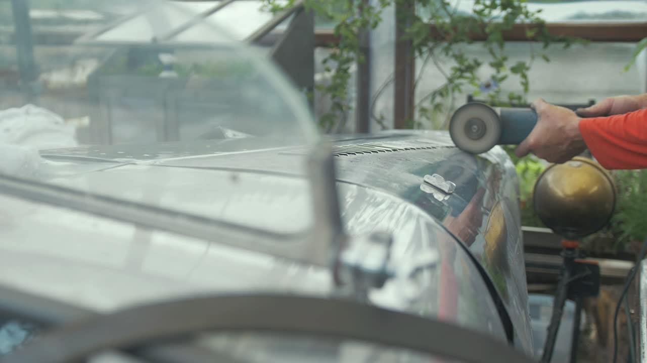 빈티지 알루미 ⁇  자동차 후드를  ⁇ 는  ⁇ 을 사용하는 것