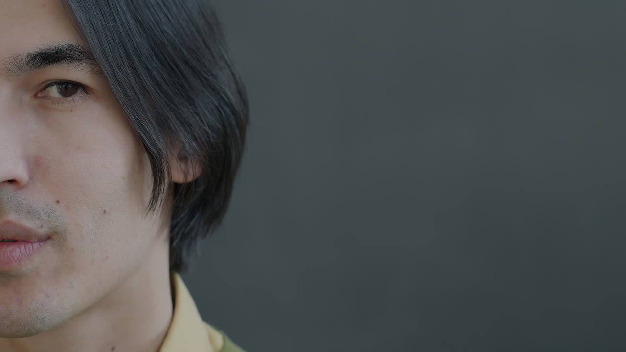 웃는 남자의 클로즈업