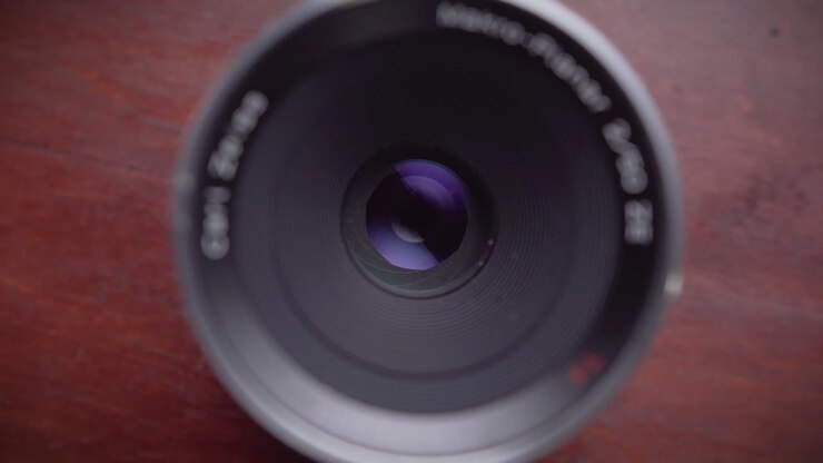 licht fällt auf kameralinse 03