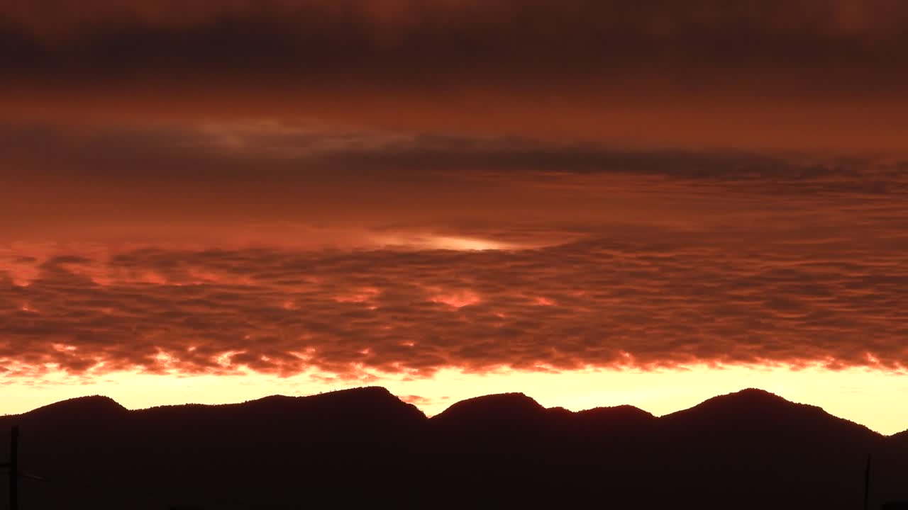Experience nature's masterpiece in this mesmerizing sunrise time-lapse