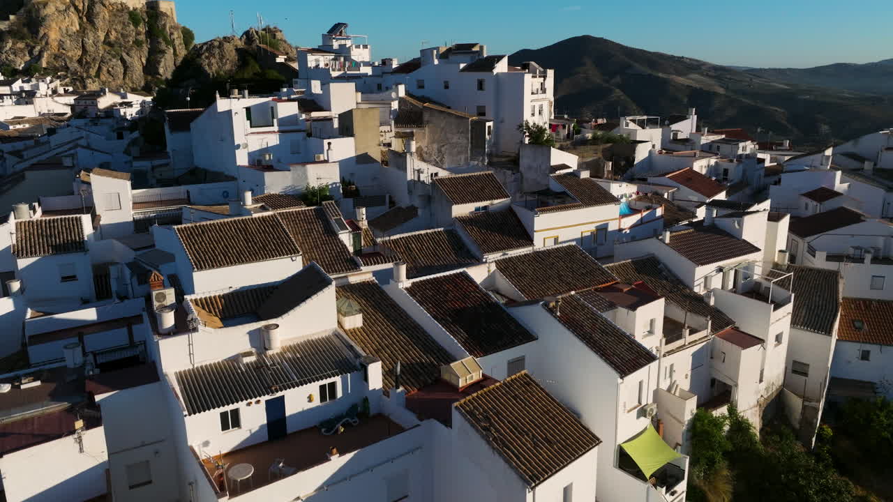 Pittoresco borgo bianco di Olvera nella Provincia di Cadice, Andalusia, Spagna