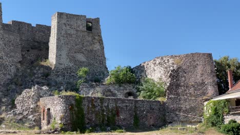 levice castillo hrad medieval antigua ruina histórica en eslovaquia, pan