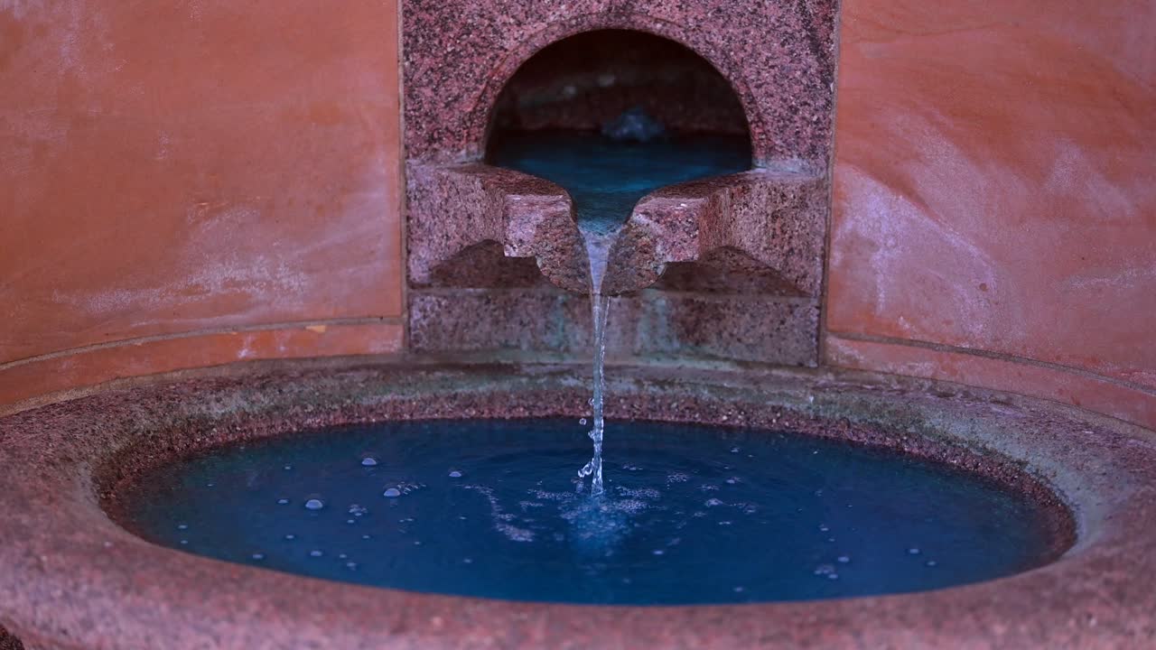 Yard garden water fountain blue water 4k resolution