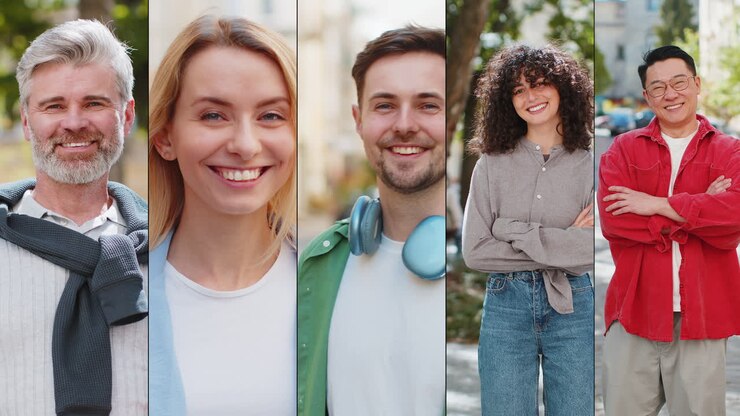 Collage di ritratti di persone felici e soddisfatte, uomini e donne, che sorridono guardando la fotocamera, sognando buone notizie.
