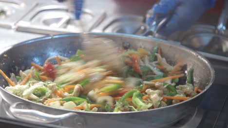 frito de pollo y verduras