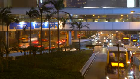 Zeitraffer-Des-Verkehrs-In-Hongkong-Bei-Nacht