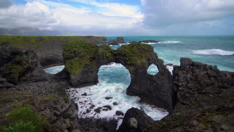 Gatklettur-basalt-rock-in-Arnarstapi-in-Iceland.