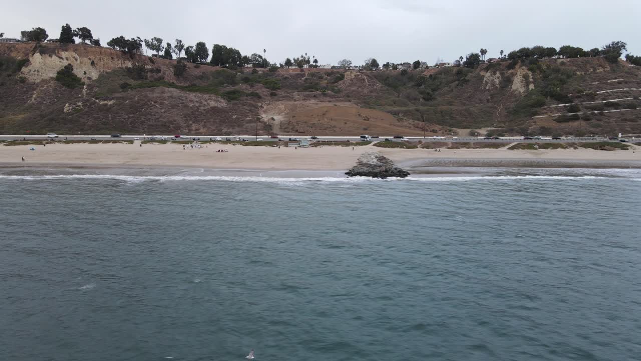 video de drone aéreo de malibu california