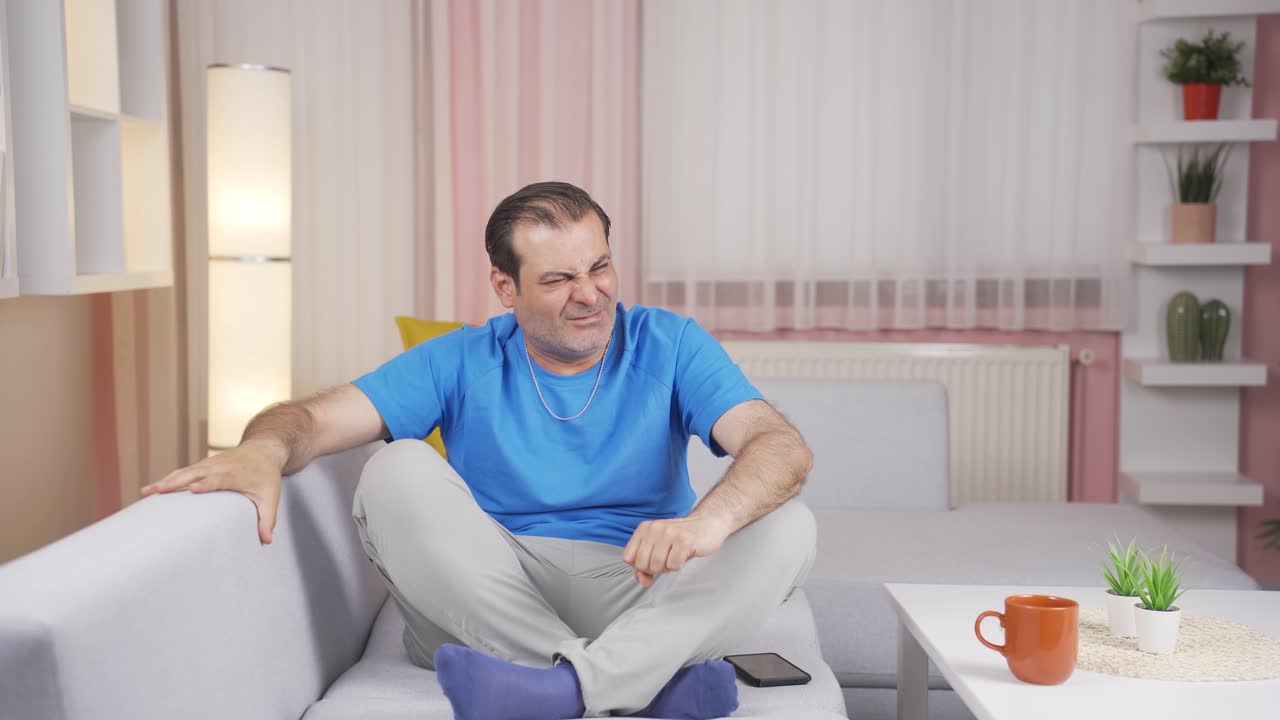 Uomo aggressivo e nevrotico