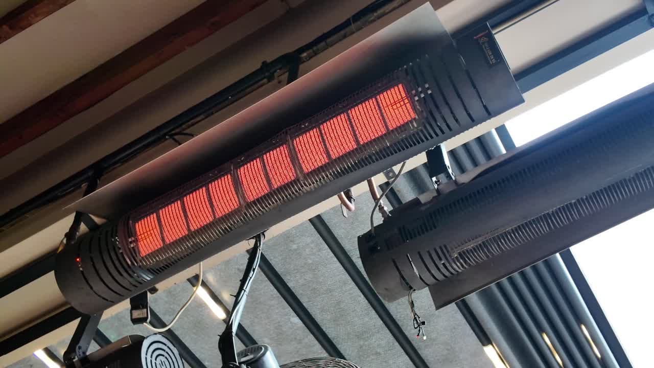 Infrared Heaters Mounted on Ceiling