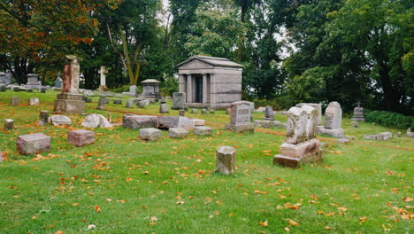 mausoleo en un cementerio