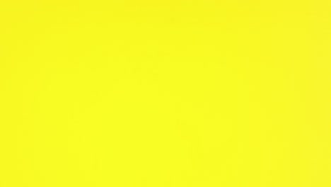 de vuelta a la escuela papelería rosa en tema amarillo. detenga el movimiento