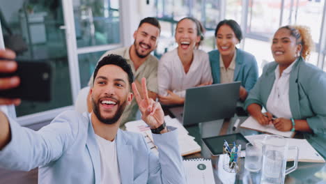 Büro-,-Selfie--Und-Geschäftsleute-In-Meetings