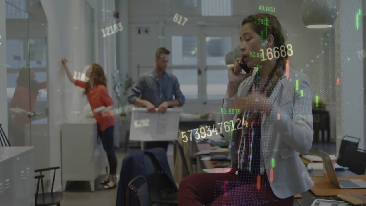 Animación de estadísticas y procesamiento de datos sobre diversos profesionales que trabajan en la oficina