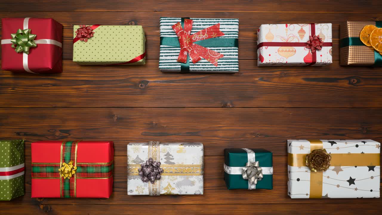 어두운 나무 바탕에 프레임을 따라 드라이브 선물, 스 모션 애니메이션