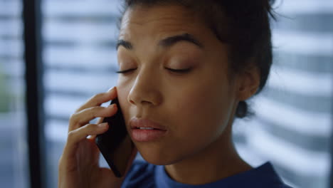 businesswoman talking on mobile phone. entrepreneur calling on smartphone
