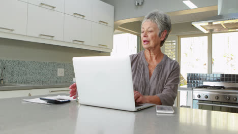 Happy-woman-talking-on-her-phone