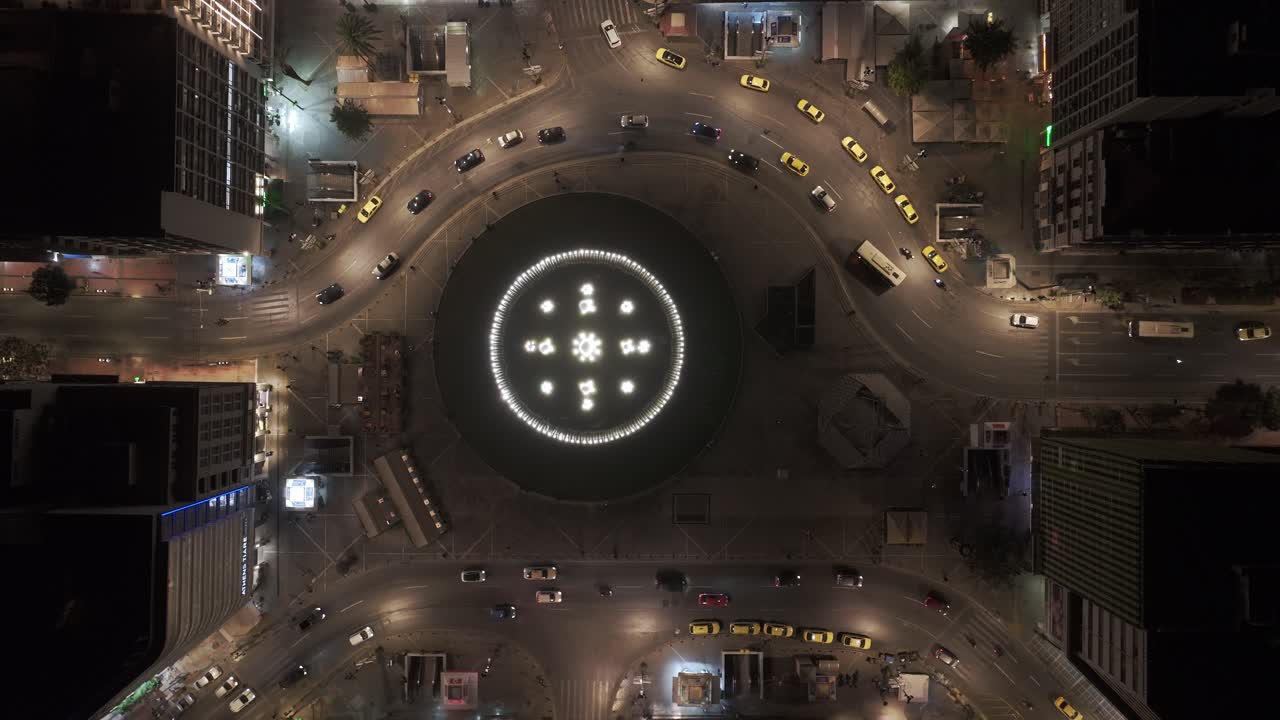plaza omonoia en atenas desde arriba por la noche