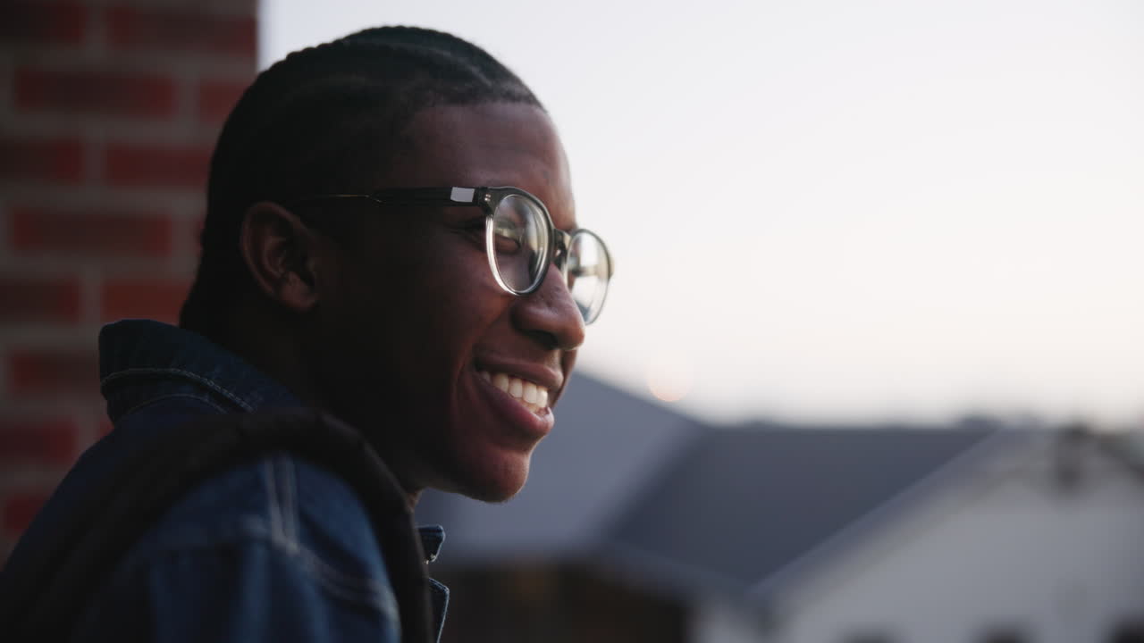 Portrait of a young man wearing glasses