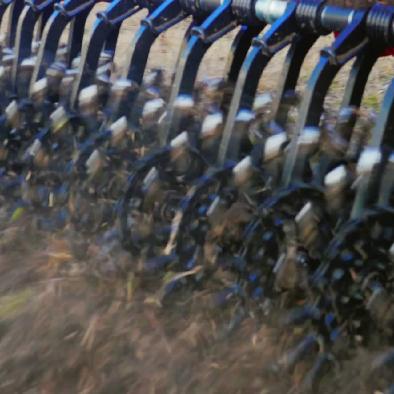 una parte que se mueve rápidamente de la excavadora de tierra 3