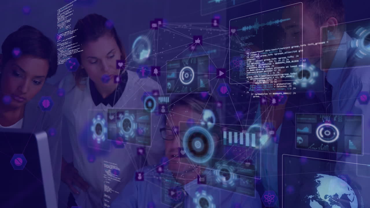 animación de globos de iconos digitales y procesamiento de datos sobre diversos colegas discutiendo en la oficina.