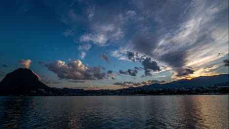 lapso de tiempo escénico de la puesta del sol de la ciudad de lugano