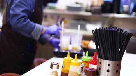 servicio de comidas en restaurantes