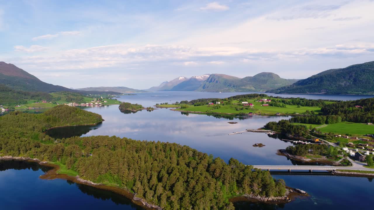 Filmagem aérea da bela natureza da Noruega