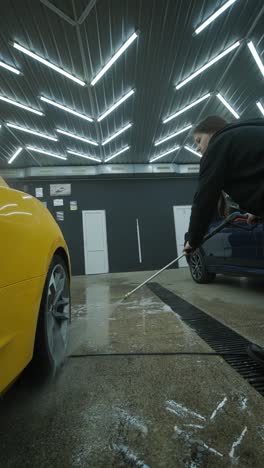 professional car detailing – washing, ceramic coating, and interior cleaning