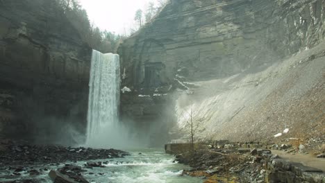 beautiful taughannock falls in upstate new york 4k