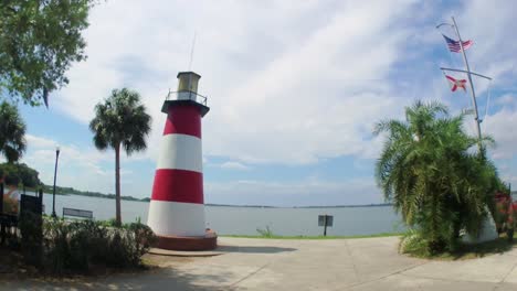 Faro-En-El-Lago-Dora-Durante-La-Madrugada-En-Mt-Dora-Florida