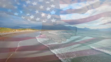 Digitale-Komposition-Der-Schwenkenden-US-Flagge-Vor-Der-Luftaufnahme-Des-Strandes-Und-Des-Meeres