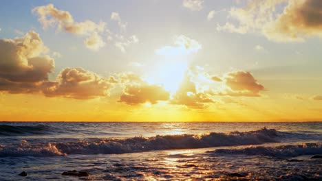 Schöner-Sonnenuntergang-Am-Strand