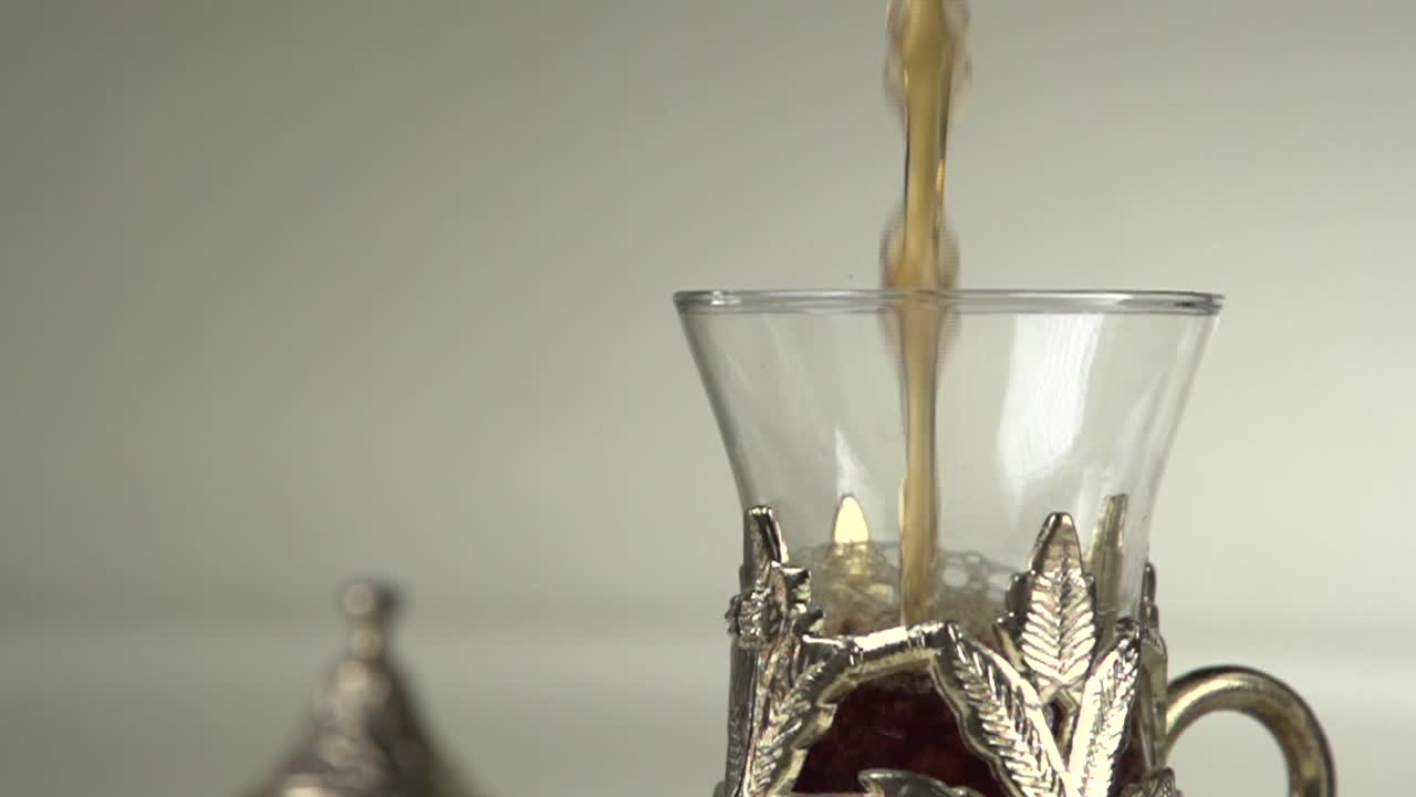 터키 차를 위한 아름다운 컵