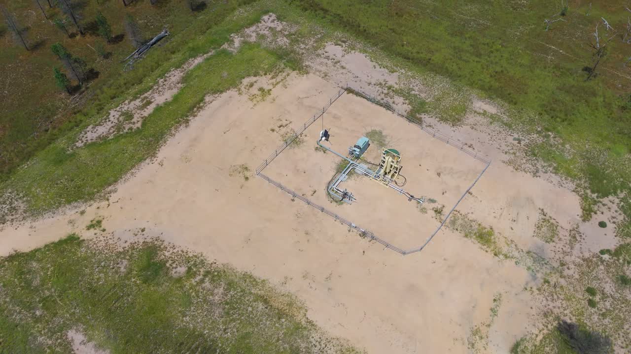 imágenes aéreas de una operación de recursos de gas