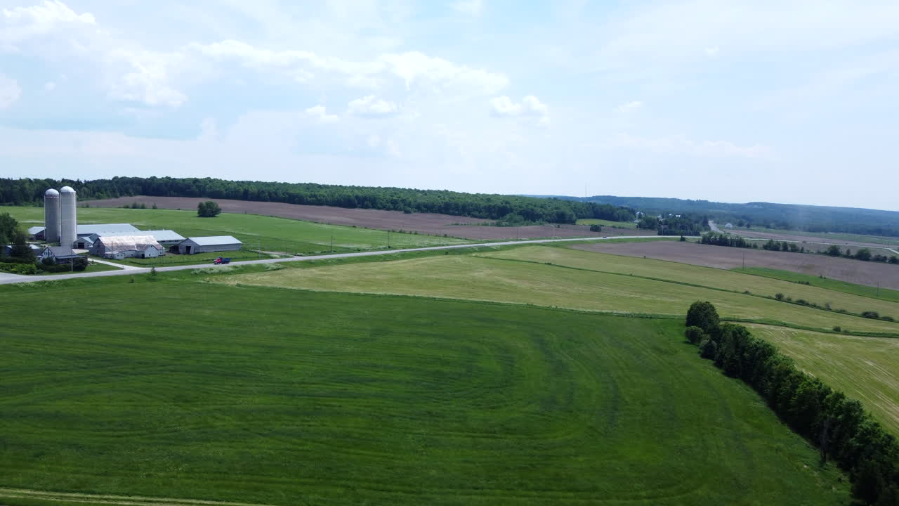 Ripresa paesaggistica con drone in Estrie, Quebec, Canada