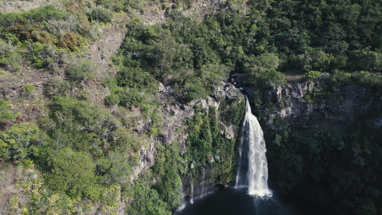 cascada de la isla grande en reunion