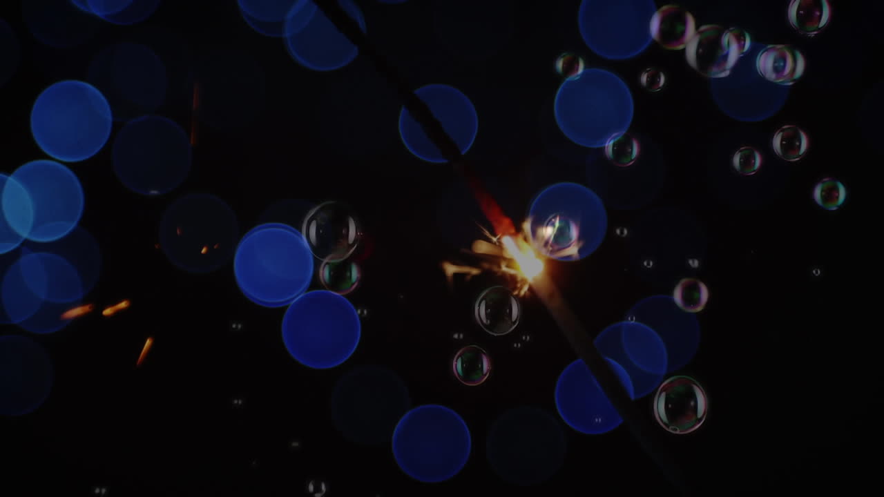 빛의 반 ⁇ 이는 반점과 함께 차 반 ⁇ 이는  ⁇ 불의 애니메이션