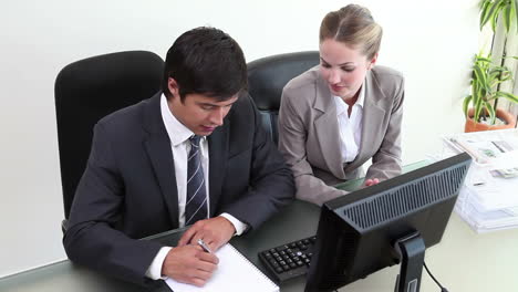 gente de negocios trabajando juntos