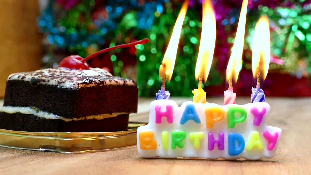 romántico cumpleaños a la luz de las velas