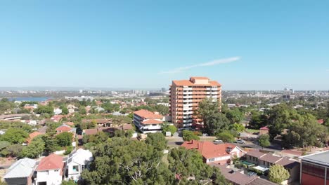 Australien---Vorstadthochhaus-In-Perth-Westaustralien