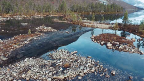 Aerial-view-of-the-shallows-of-the-Eiavatnet-lake