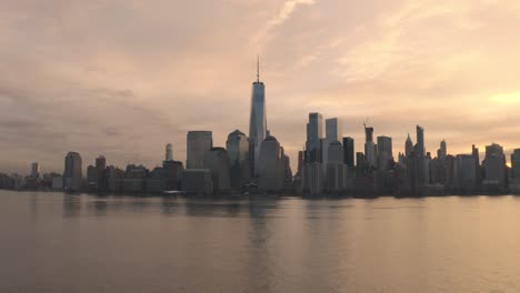 Aerial-footage-of-lower-Manhattan