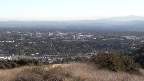 Panorama-or-long-shot-of-Pasadena-near-Los-Angeles,-California,-USA